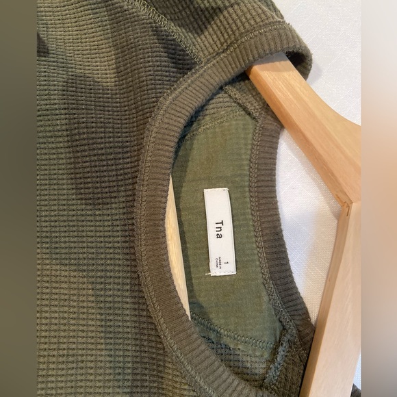 TNA Oversized Waffle T Shirt in Camo - Size 1 - Picture 3 of 6